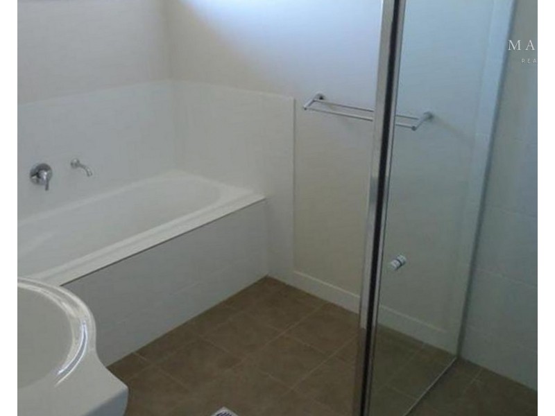 12 Watson Boulevard, Lloyd NSW 2650
