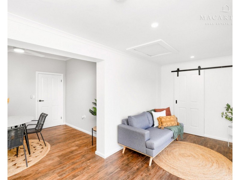 2 Doyle Avenue, Mount Austin NSW 2650