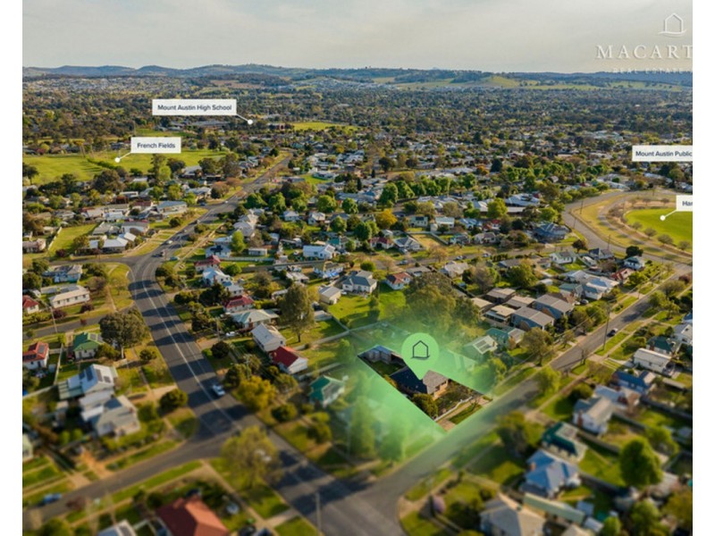 2 Doyle Avenue, Mount Austin NSW 2650