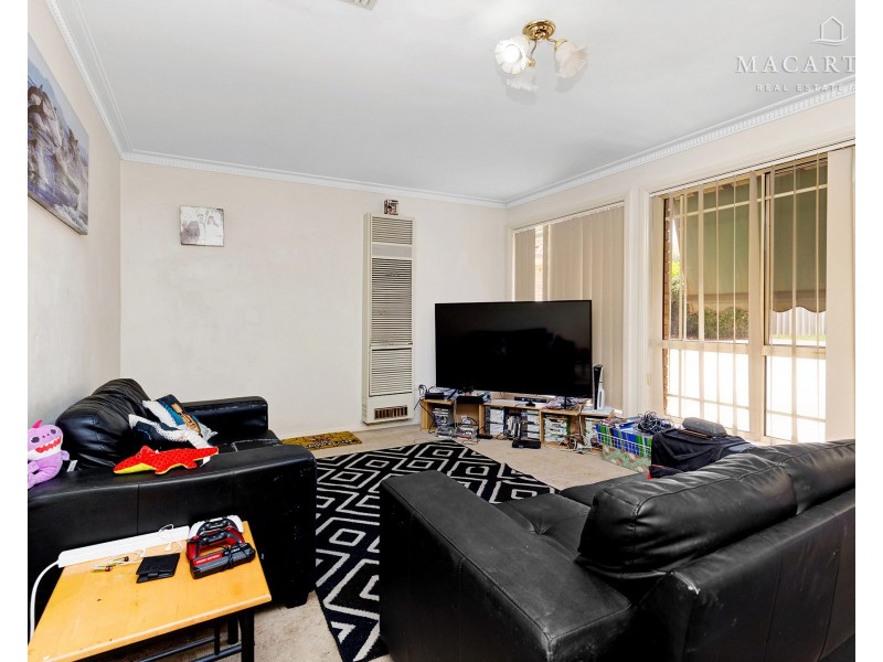 2/23 Kirrang Avenue, Glenfield Park NSW 2650