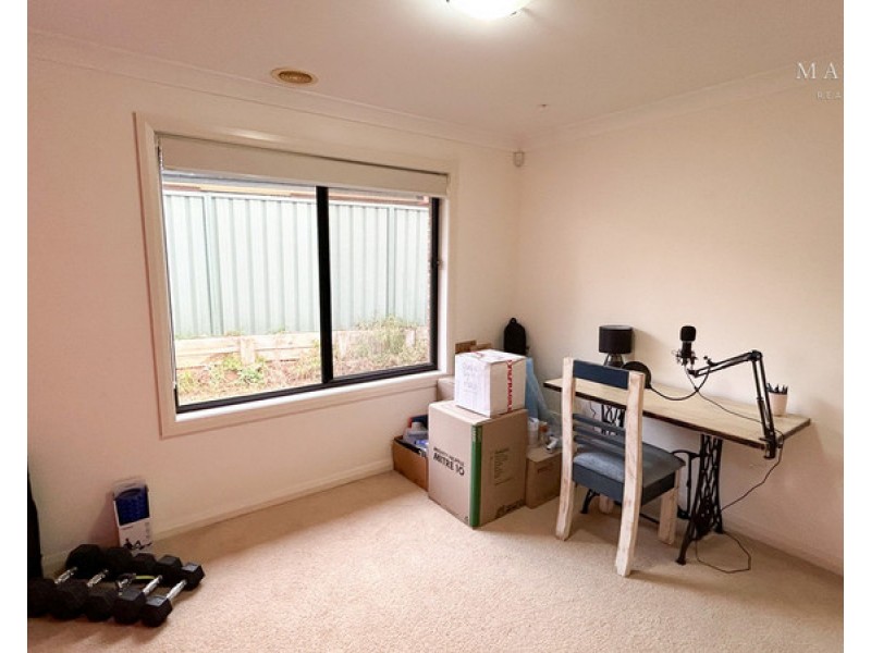 2/8 Protea Place, Forest Hill NSW 2651