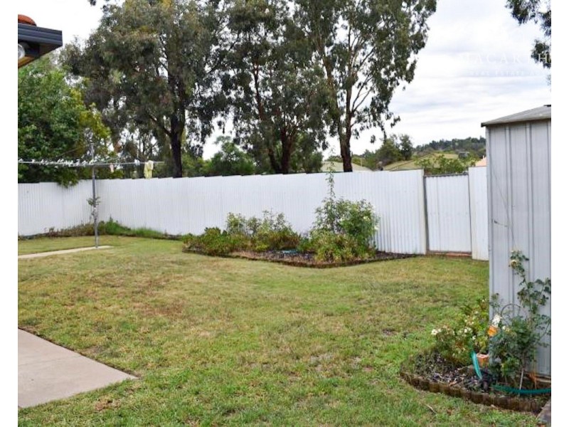 7 Cooba Place, Estella NSW 2650