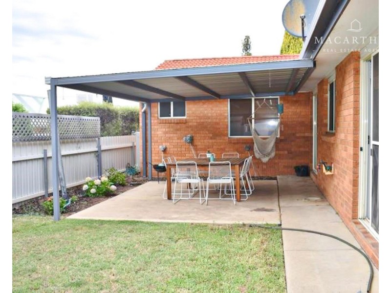 7 Cooba Place, Estella NSW 2650