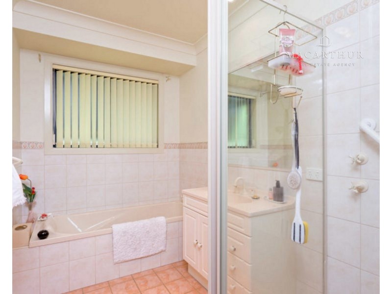 1/1 Post Place, Lake Albert NSW 2650