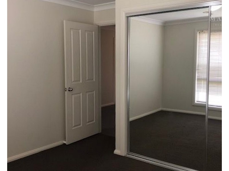 13 Ulandra Place, Estella NSW 2650