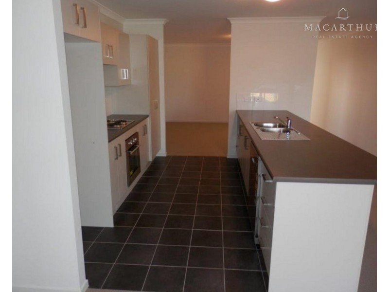 3 Batlow Way, Gobbagombalin NSW 2650