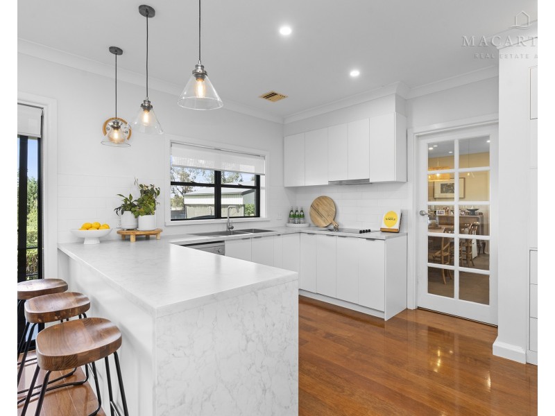1A Silverwood Road, Lake Albert NSW 2650