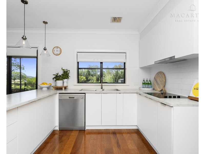 1A Silverwood Road, Lake Albert NSW 2650
