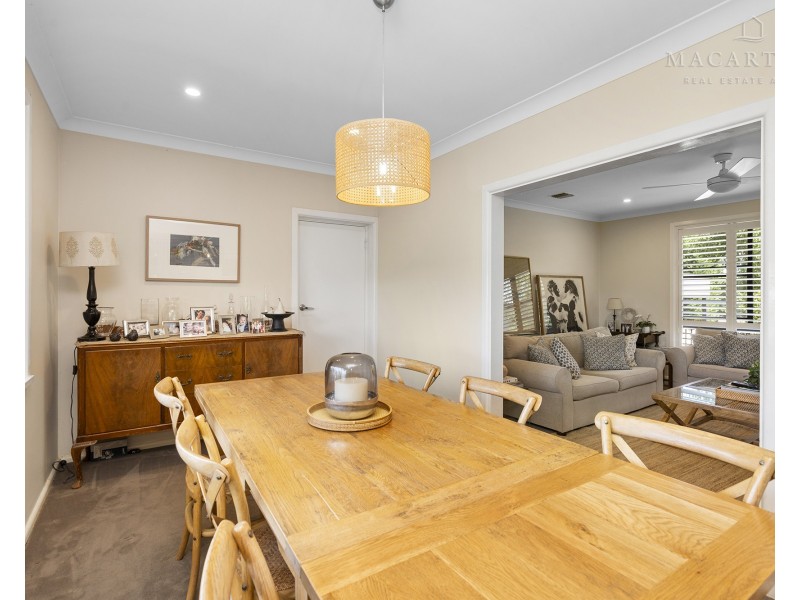 1A Silverwood Road, Lake Albert NSW 2650