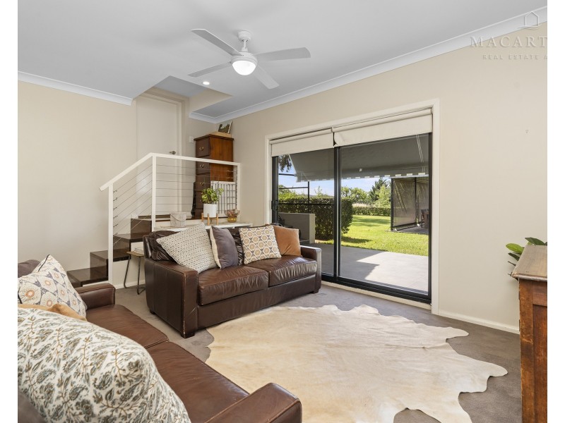 1A Silverwood Road, Lake Albert NSW 2650