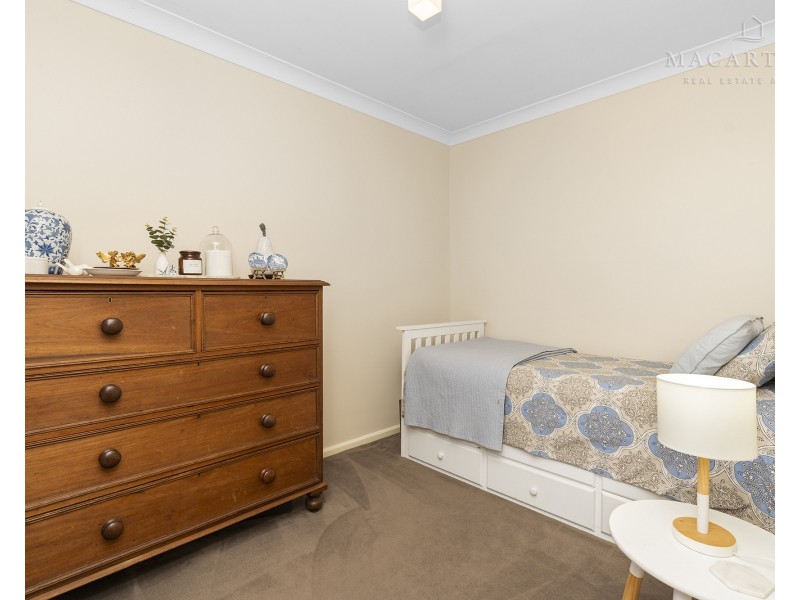 1A Silverwood Road, Lake Albert NSW 2650