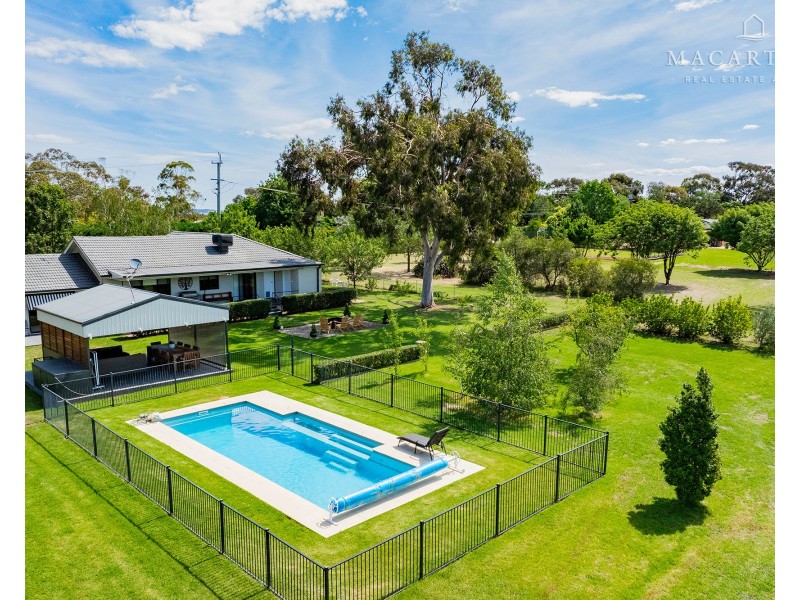 1A Silverwood Road, Lake Albert NSW 2650
