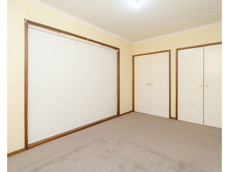 2/14 Canola Place, Estella NSW 2650