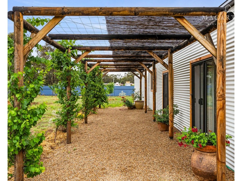 22-24 Park Street, Ganmain NSW 2702