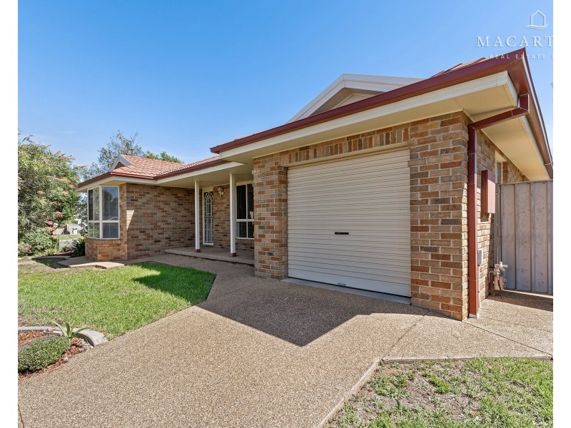 1 Nethereby Place, Bourkelands NSW 2650