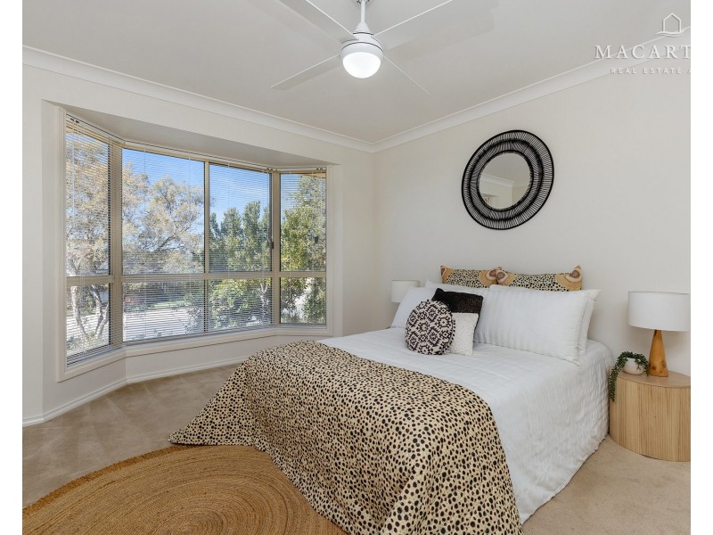 1 Nethereby Place, Bourkelands NSW 2650