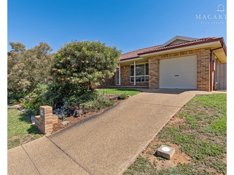 1 Nethereby Place, Bourkelands NSW 2650
