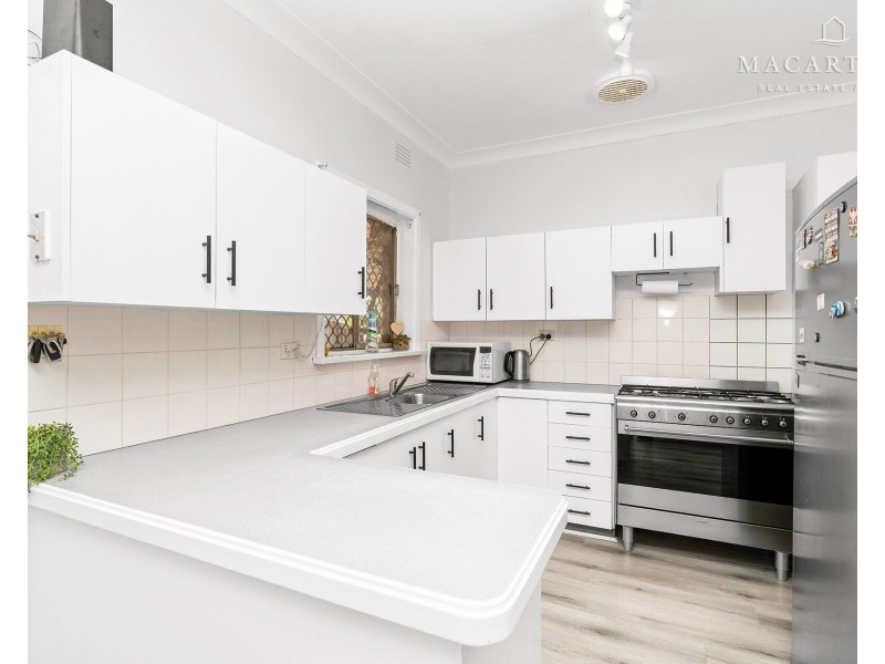 4 Karen Street, Tolland NSW 2650