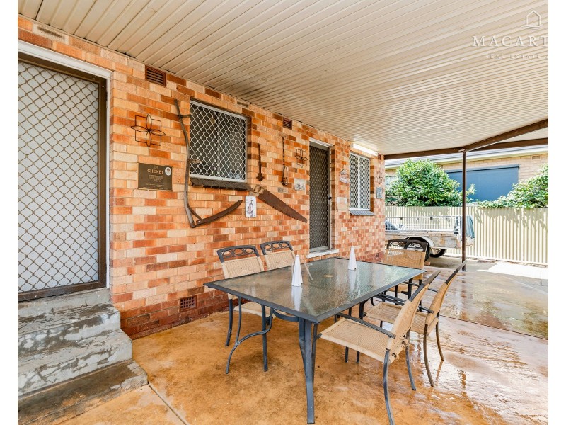 4 Karen Street, Tolland NSW 2650
