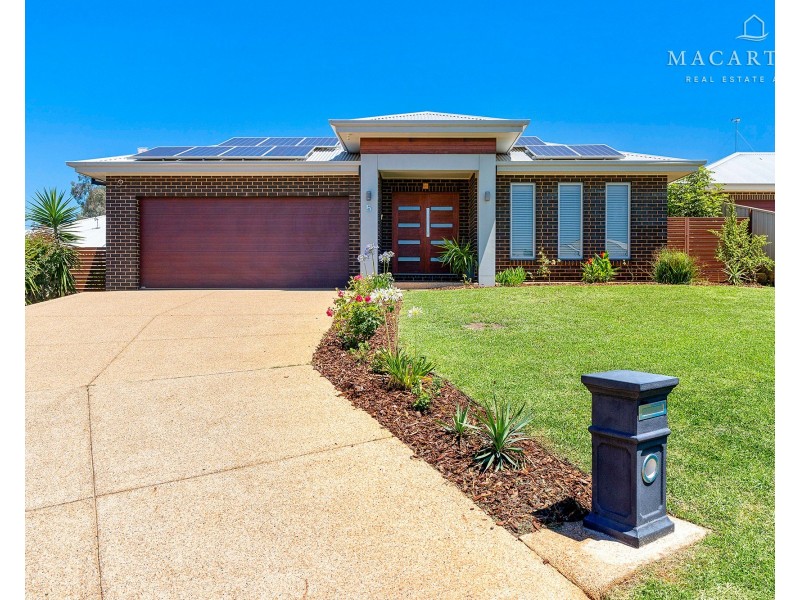 5 Glandore Street, Bourkelands NSW 2650