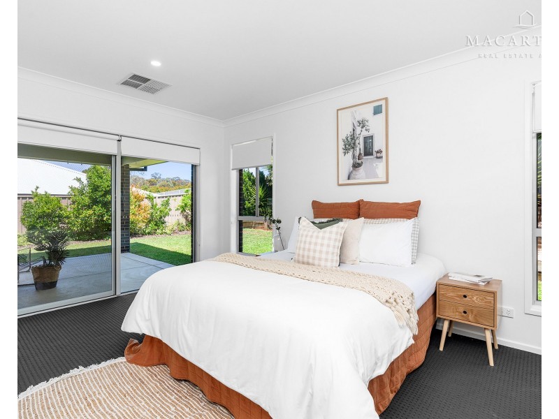 5 Glandore Street, Bourkelands NSW 2650