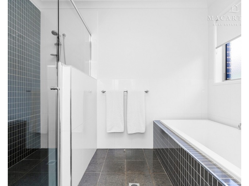 5 Glandore Street, Bourkelands NSW 2650