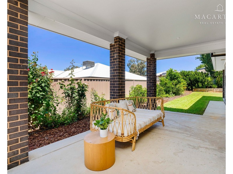 5 Glandore Street, Bourkelands NSW 2650