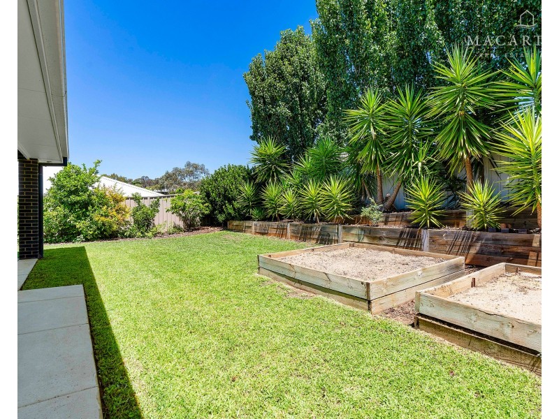 5 Glandore Street, Bourkelands NSW 2650