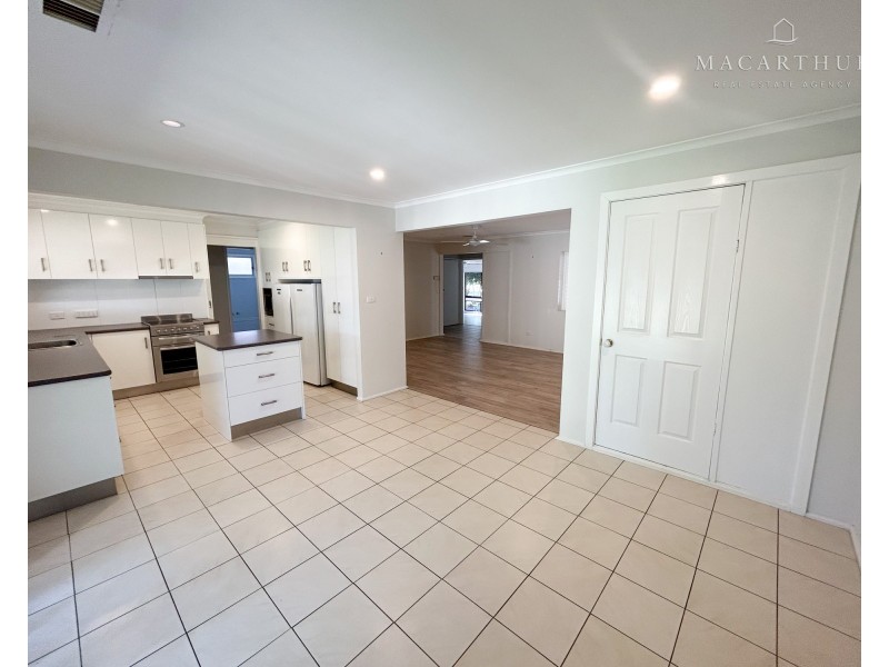 61 Vincent Road, Lake Albert NSW 2650