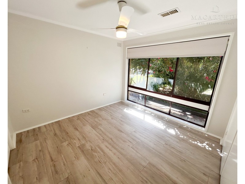 61 Vincent Road, Lake Albert NSW 2650