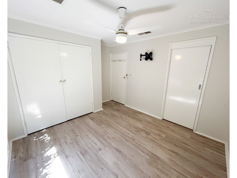 61 Vincent Road, Lake Albert NSW 2650