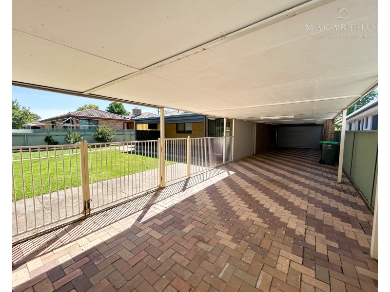 61 Vincent Road, Lake Albert NSW 2650