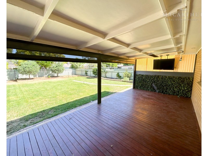 61 Vincent Road, Lake Albert NSW 2650