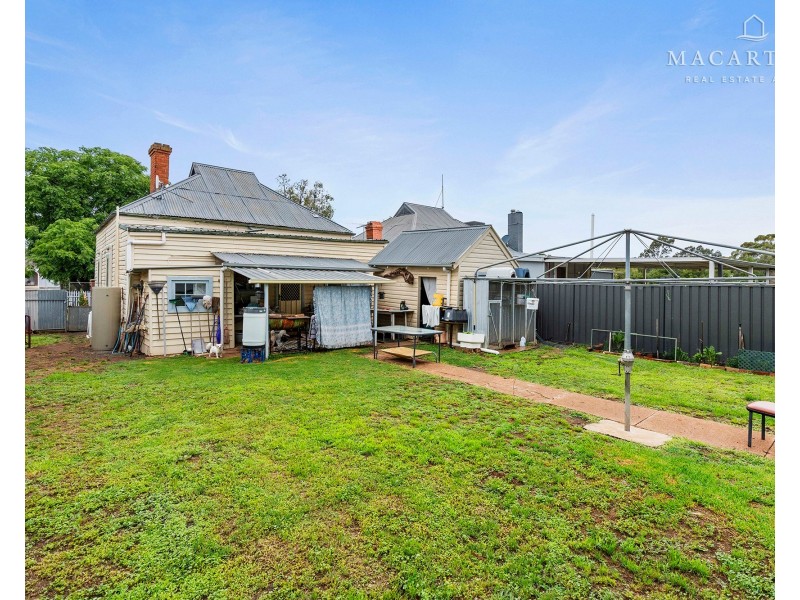8 Hannah Street, Ganmain NSW 2702