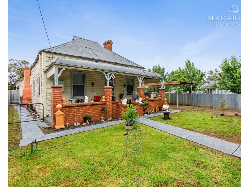 8 Hannah Street, Ganmain NSW 2702