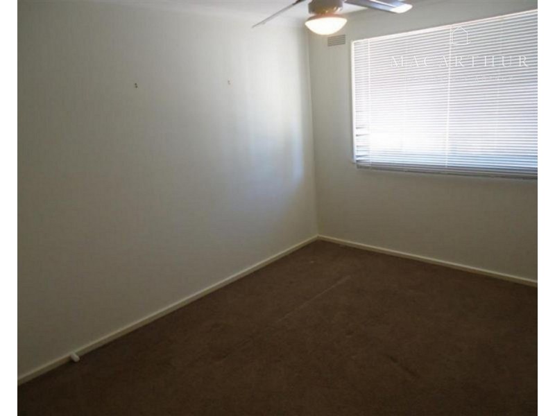 4/7 Halloran Street, Turvey Park NSW 2650