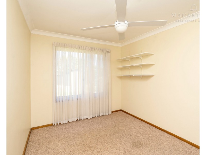 9 Main Street, Lake Albert NSW 2650