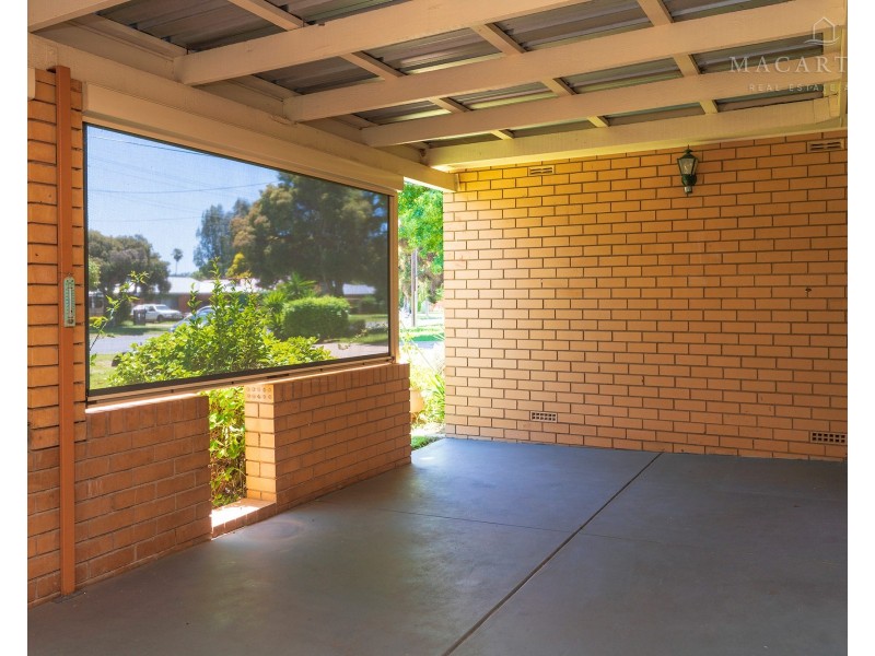 9 Main Street, Lake Albert NSW 2650