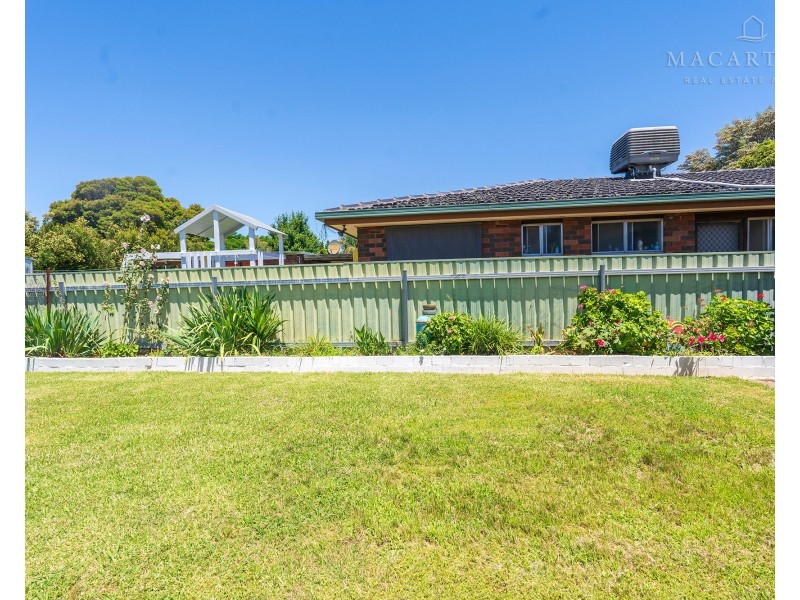 9 Main Street, Lake Albert NSW 2650