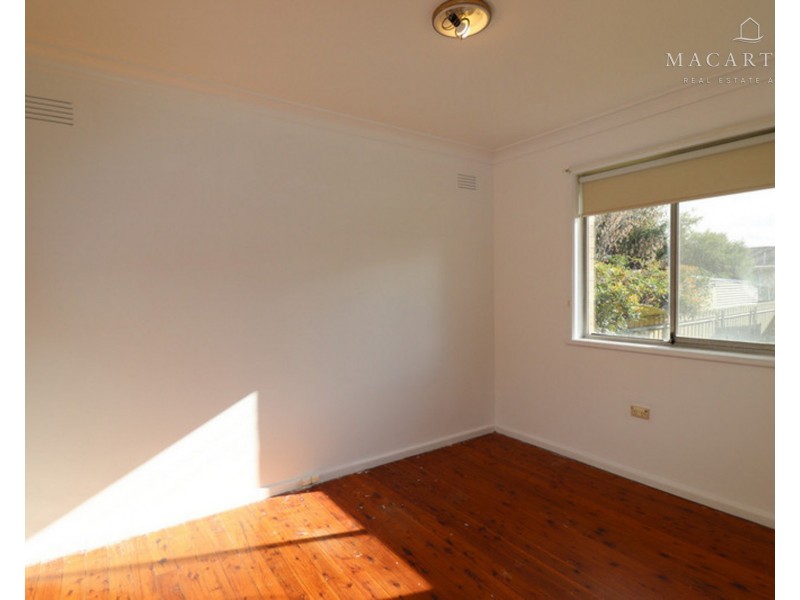 17 Leavenworth Drive, Mount Austin NSW 2650