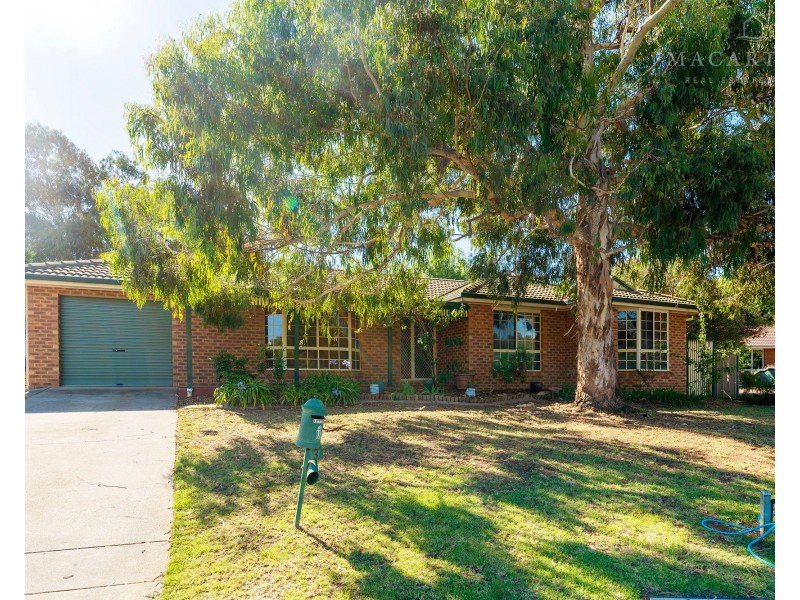 3 Canola Place, Estella NSW 2650