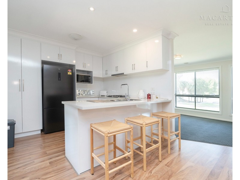 23 Gibson Street, Boorooma NSW 2650