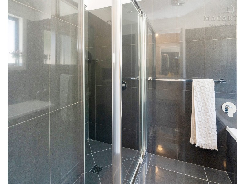 23 Gibson Street, Boorooma NSW 2650