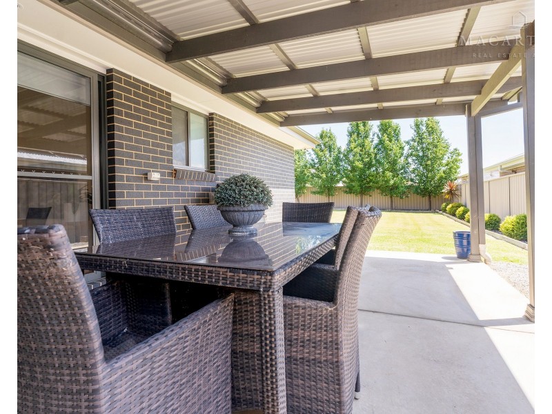 23 Gibson Street, Boorooma NSW 2650