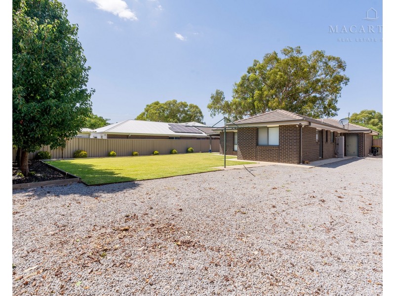 23 Gibson Street, Boorooma NSW 2650