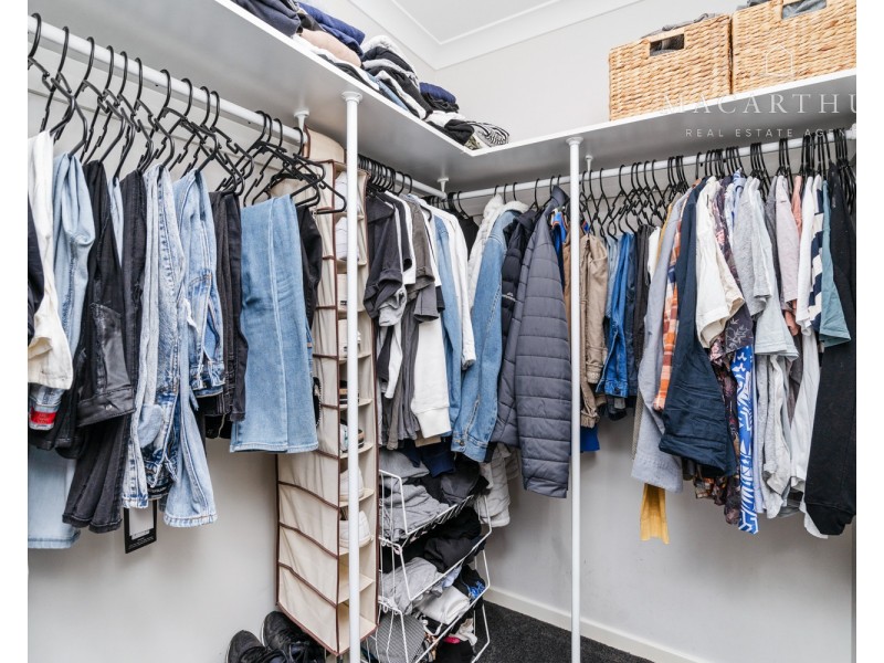 4 Paradise Drive, Gobbagombalin NSW 2650