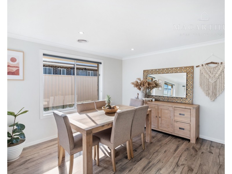 4 Paradise Drive, Gobbagombalin NSW 2650