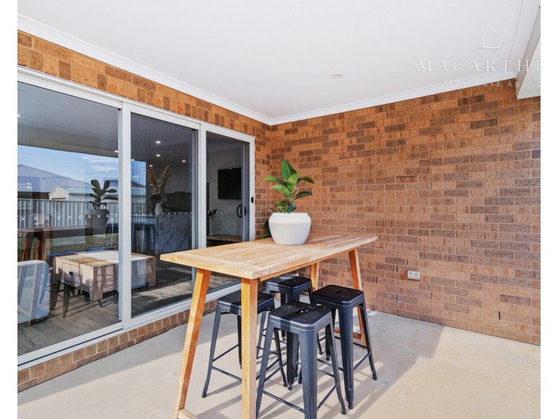 4 Paradise Drive, Gobbagombalin NSW 2650