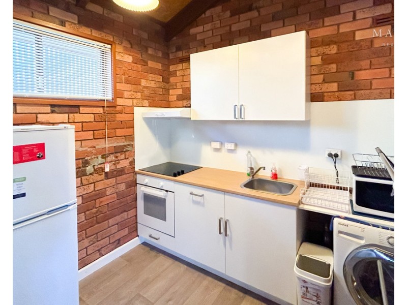 13A Norfolk Avenue, Lake Albert NSW 2650