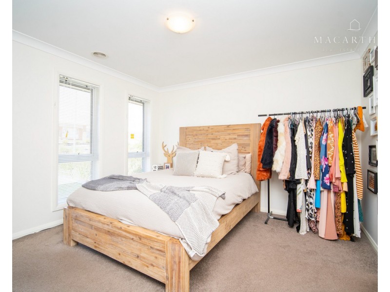 1/10 Watson Boulevard, Lloyd NSW 2650